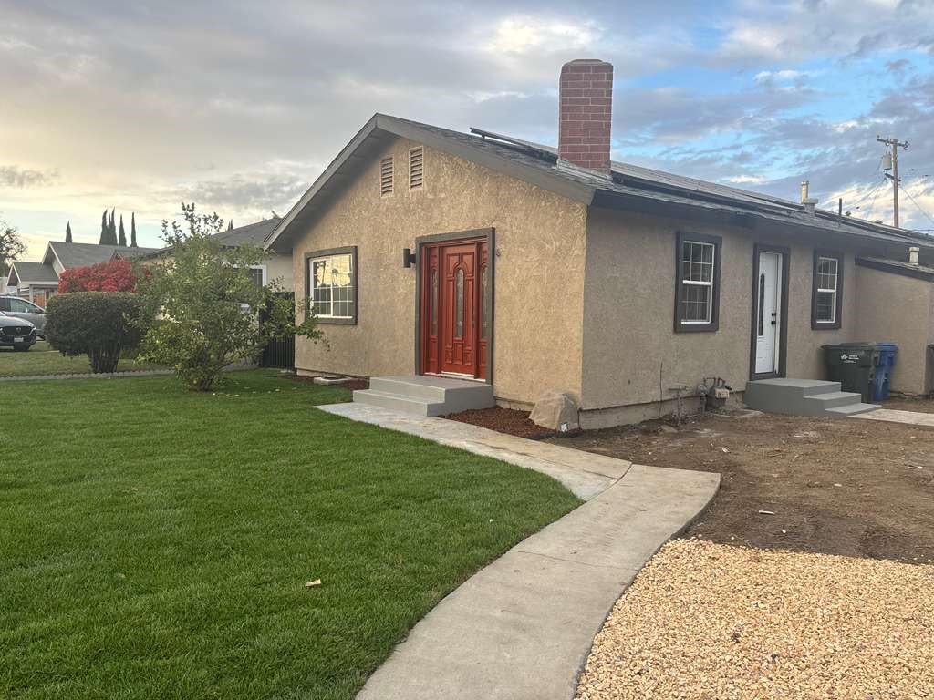 Downey Condo: 7323 Luxor Street