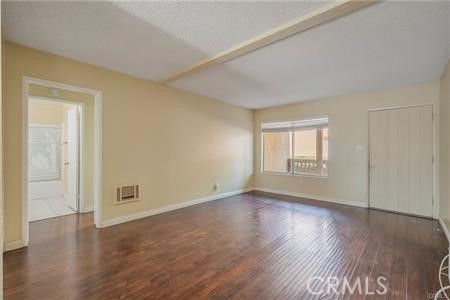 Santa Ana Condo: 1040 West MacArthur Boulevard