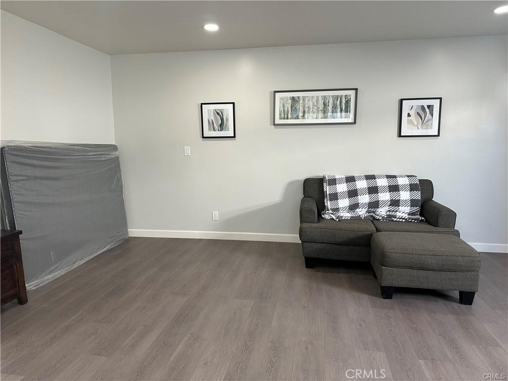 Downey Condo: 11715 Ryerson Avenue