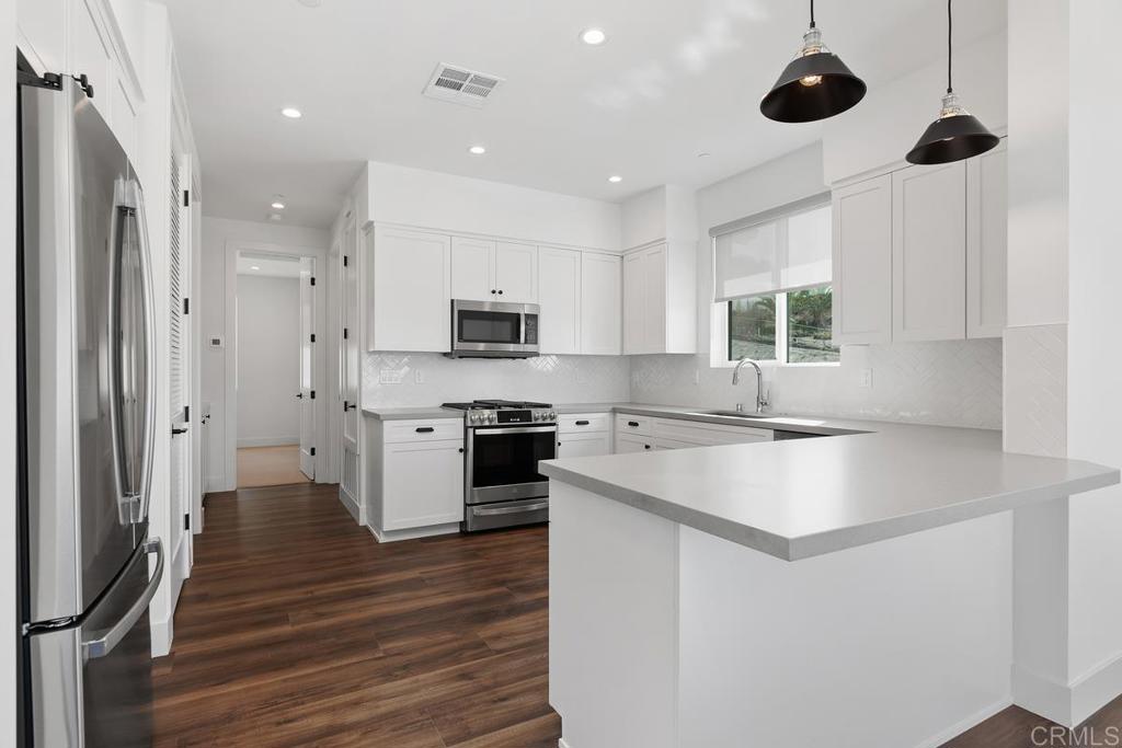 Vista Condo: 1247 Stonemark Place