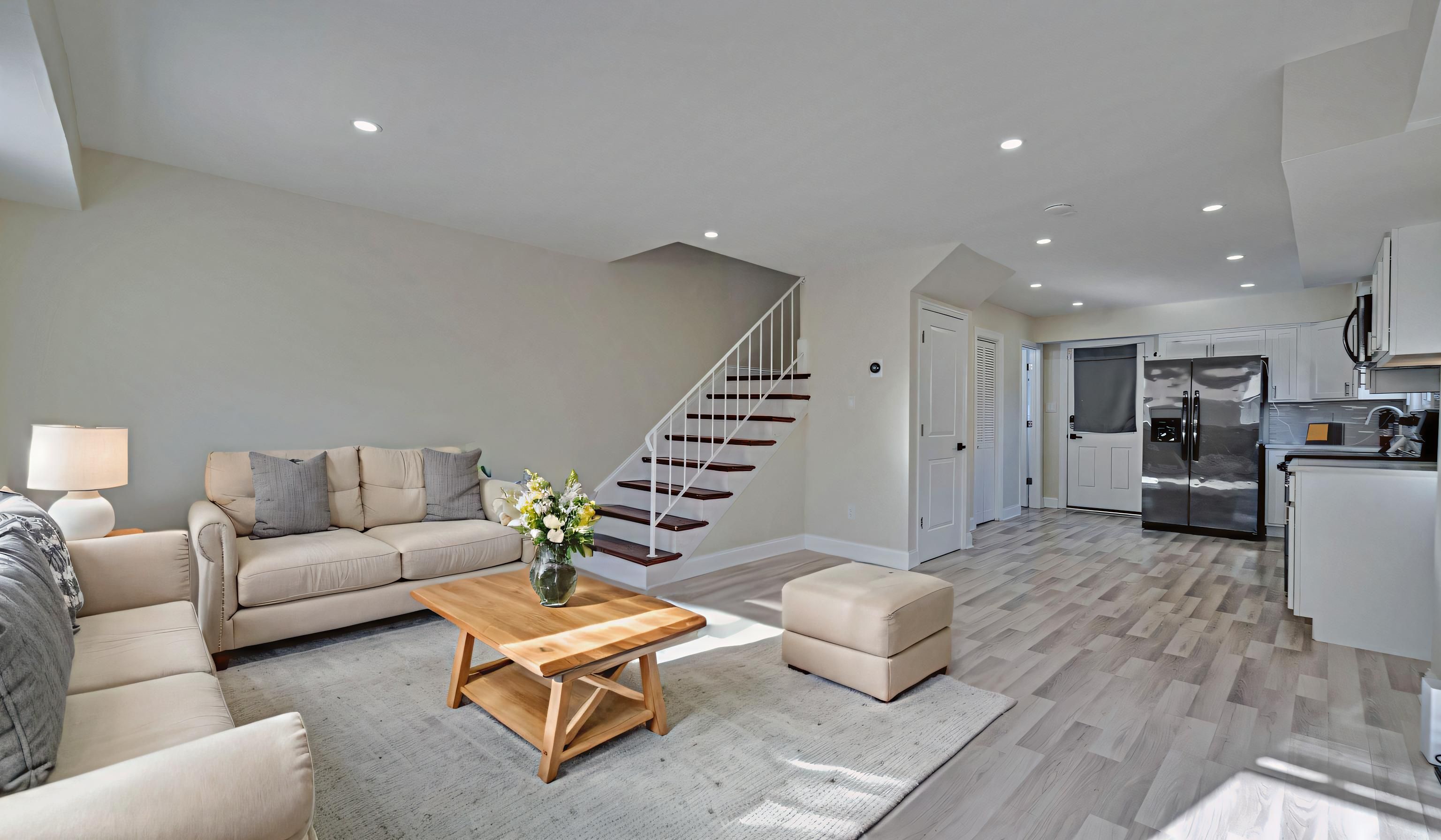 Washington House: 5338 Jay St NE