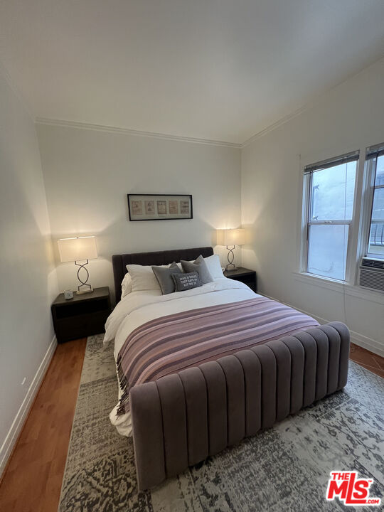 Los Angeles Condo: 8861 Alden Drive