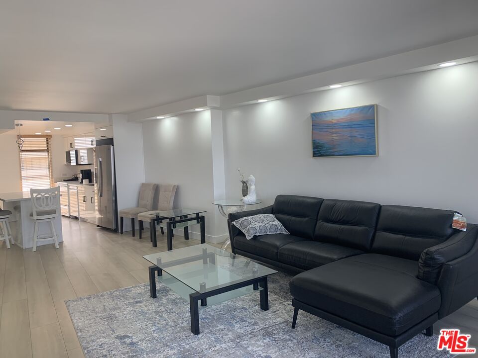 Marina del Rey Condo: 4265 Marina City Drive