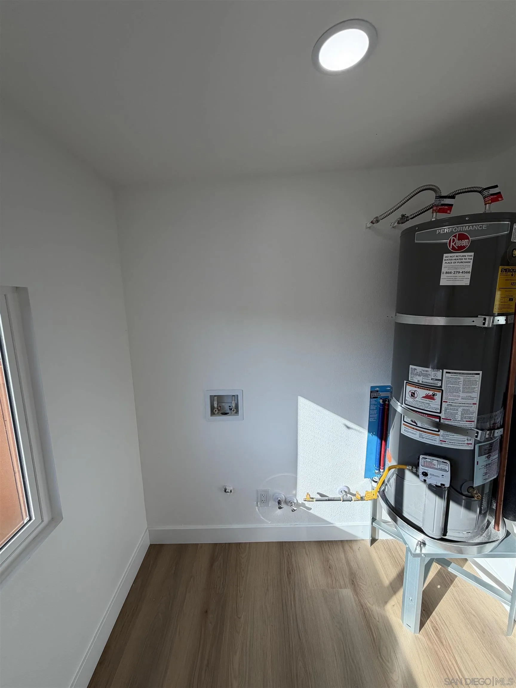 Chula Vista Condo: 698 J Street