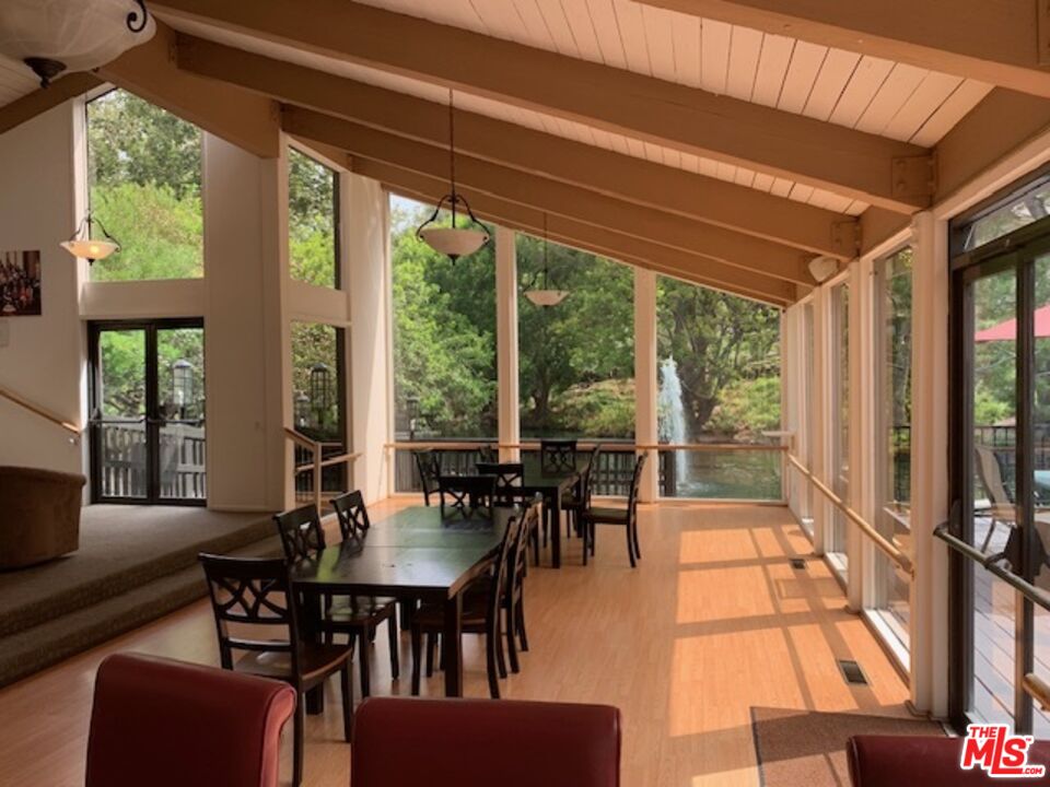 Culver City Condo: 1115 Raintree Circle