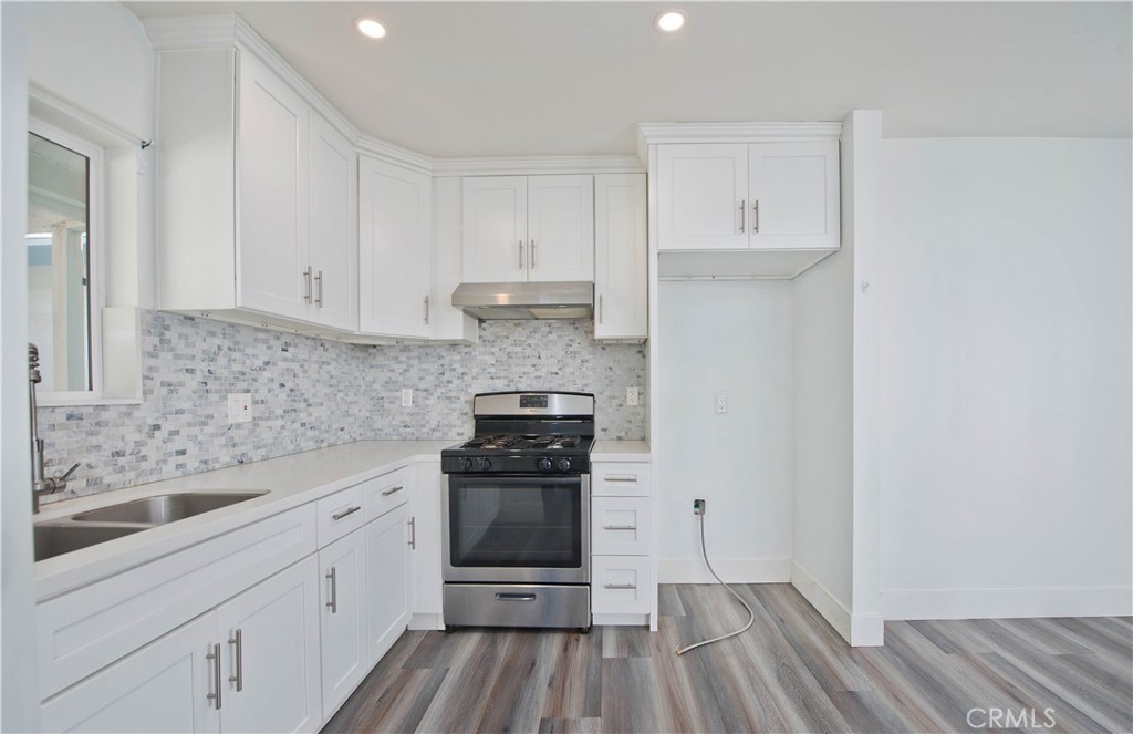 West Hills Condo: 7431 Kentland Avenue