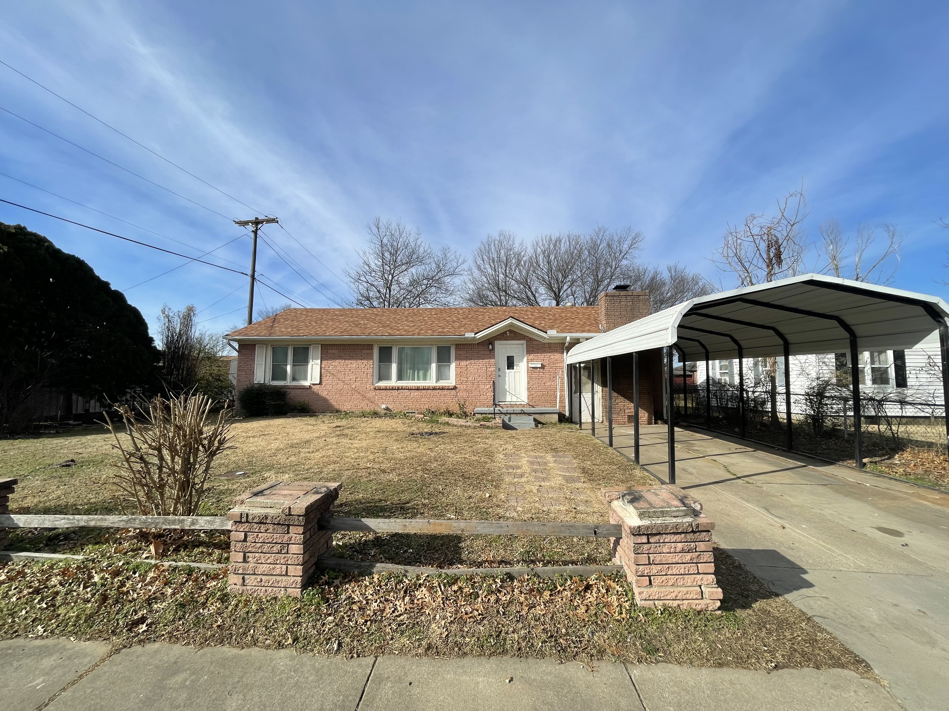 Owasso House: 404 N Atlanta St