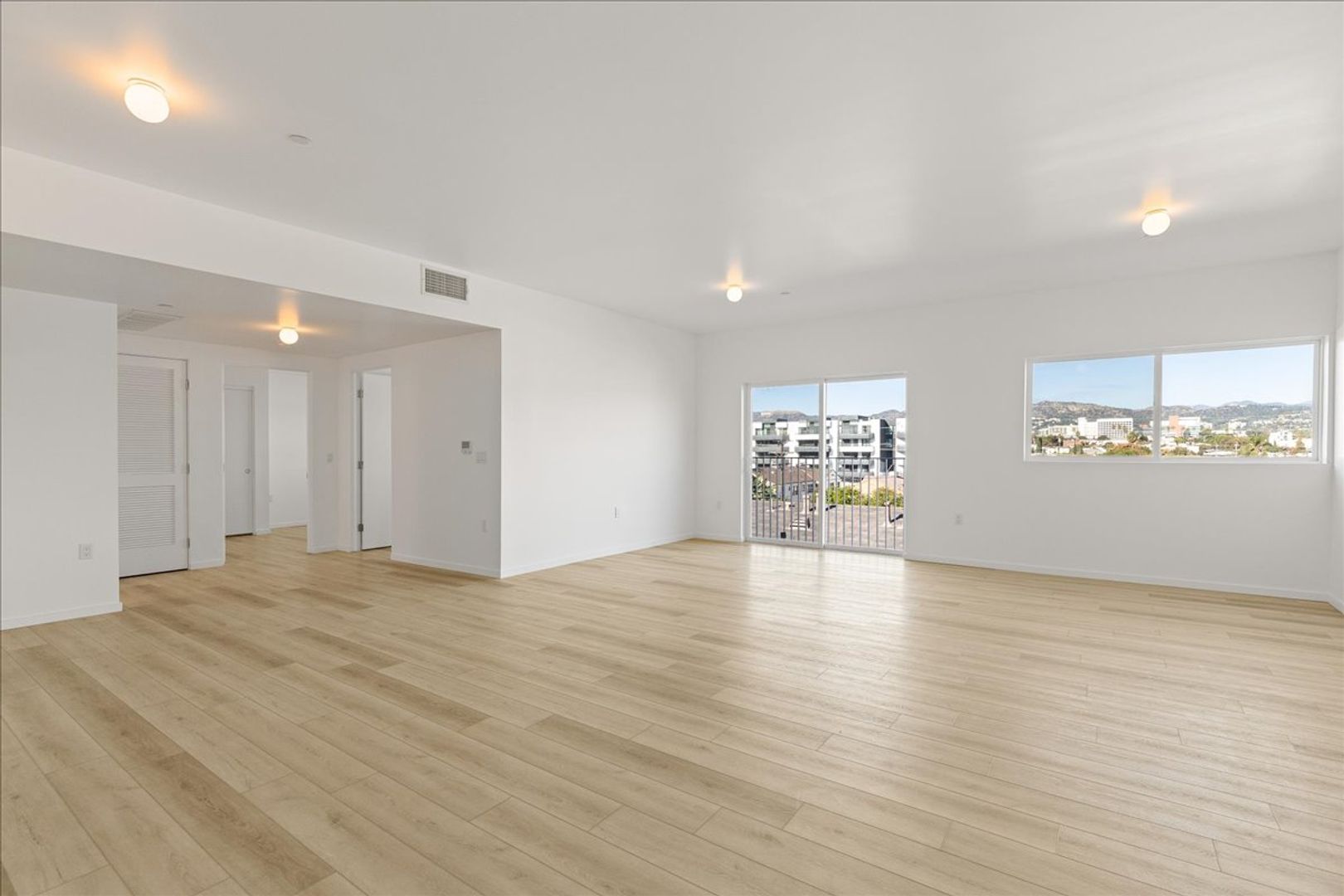Los Angeles Apartment: 636 N Juanita Ave