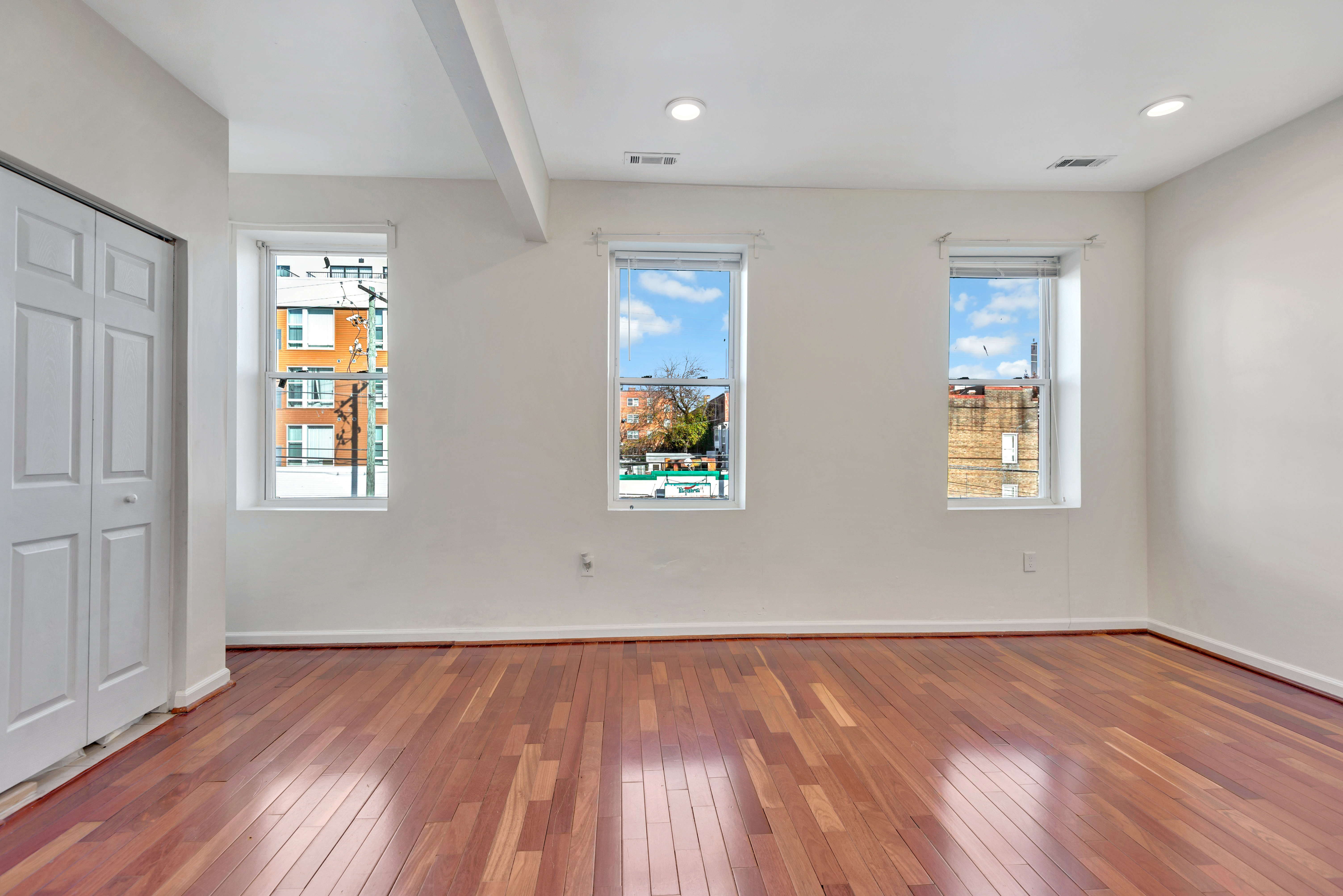 Washington Condo: 806 Kennedy St NW