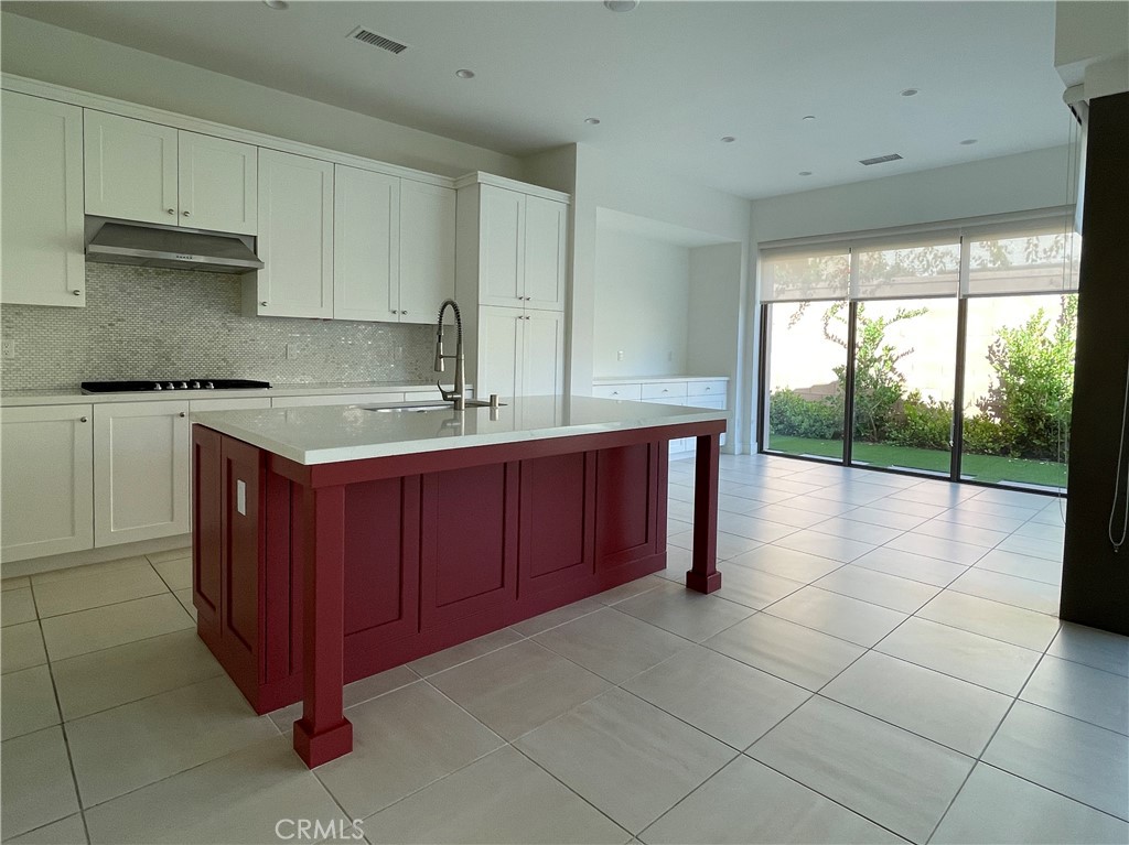 Irvine Condo: 109 Jaybird