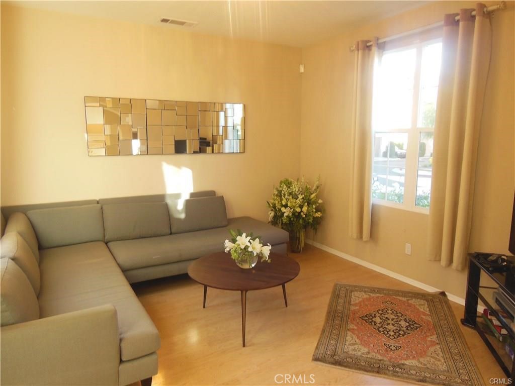 Irvine Condo: 25 Sonata Street