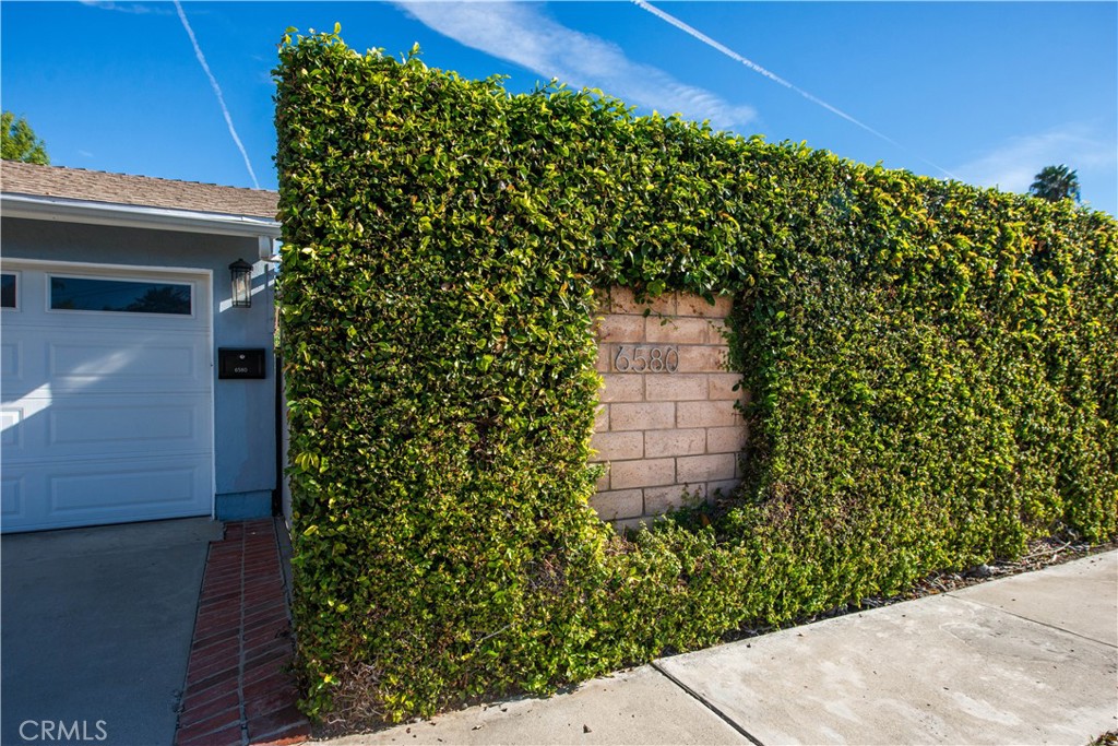 West Hills Condo: 6580 Sheltondale Avenue