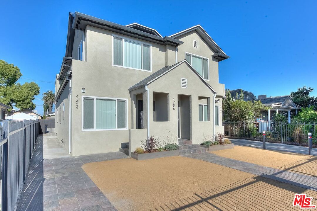 Los Angeles Condo: 4284 South Hobart Blvd.