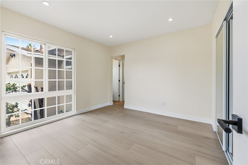 North Hills Condo: 9233 Swinton Avenue