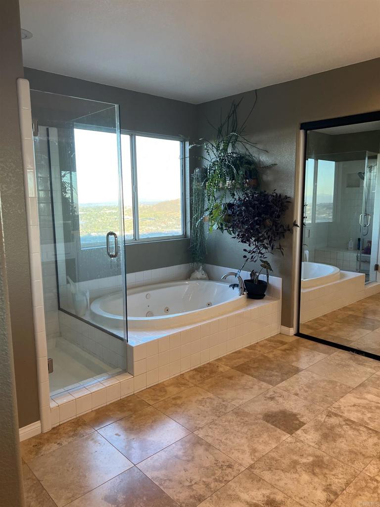 Escondido Condo: 1969 Woodland Heights Glen