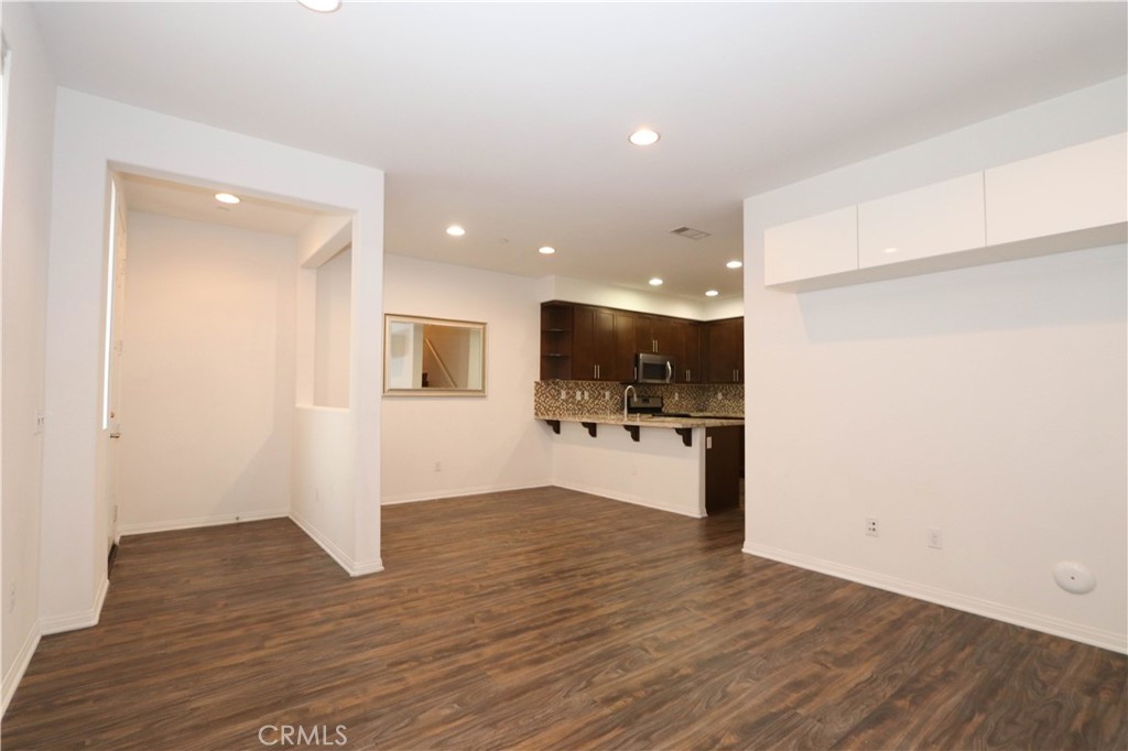 San Dimas Condo: 163 East Commercial Street