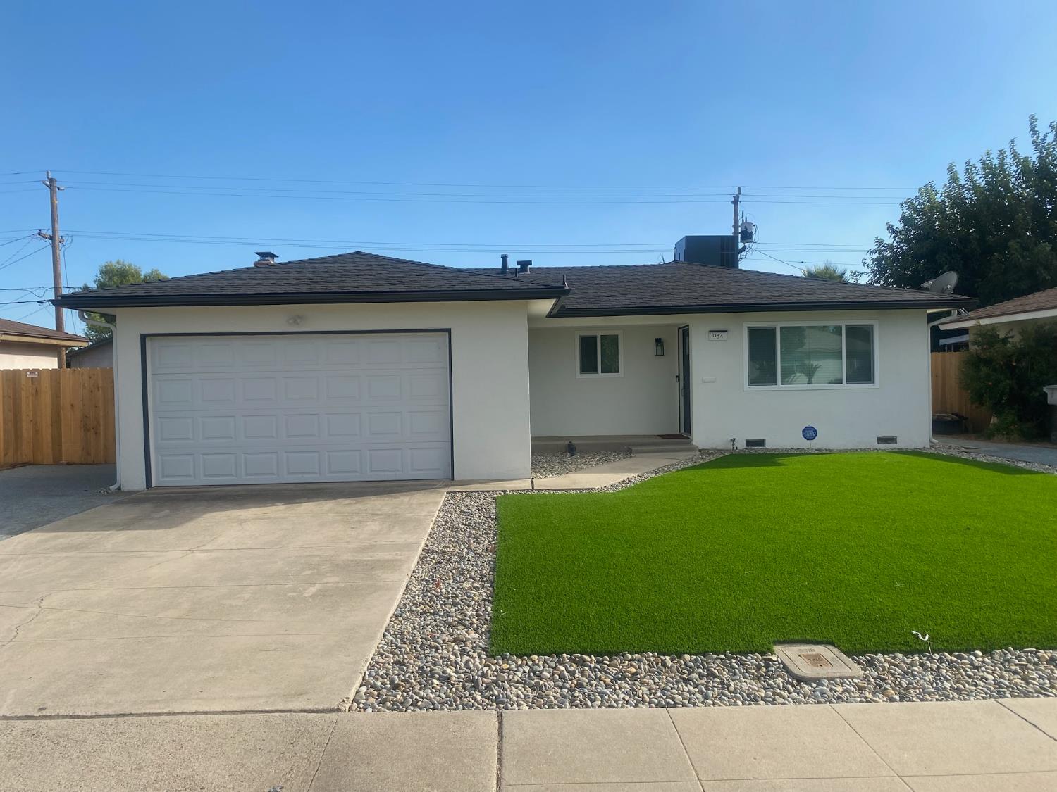 Clovis Condo: 934 West Alamos Avenue