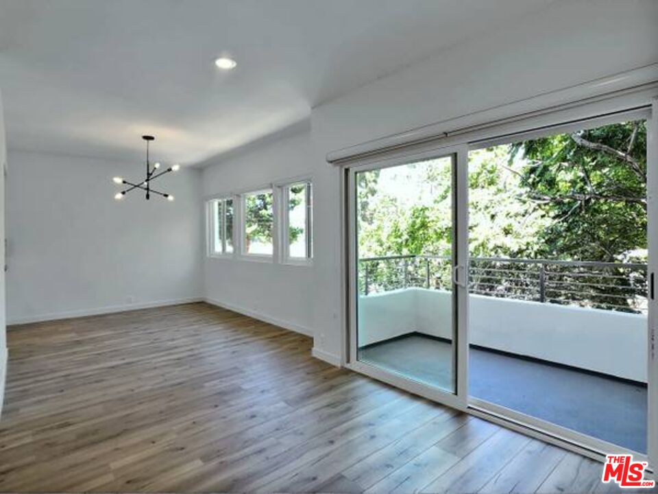 Los Angeles Condo: 1900 Silver Lake