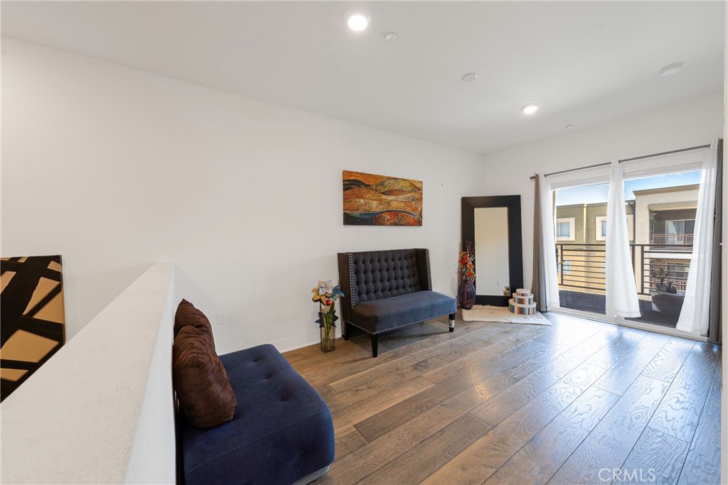 Los Angeles Condo: 2976 Ripple Place