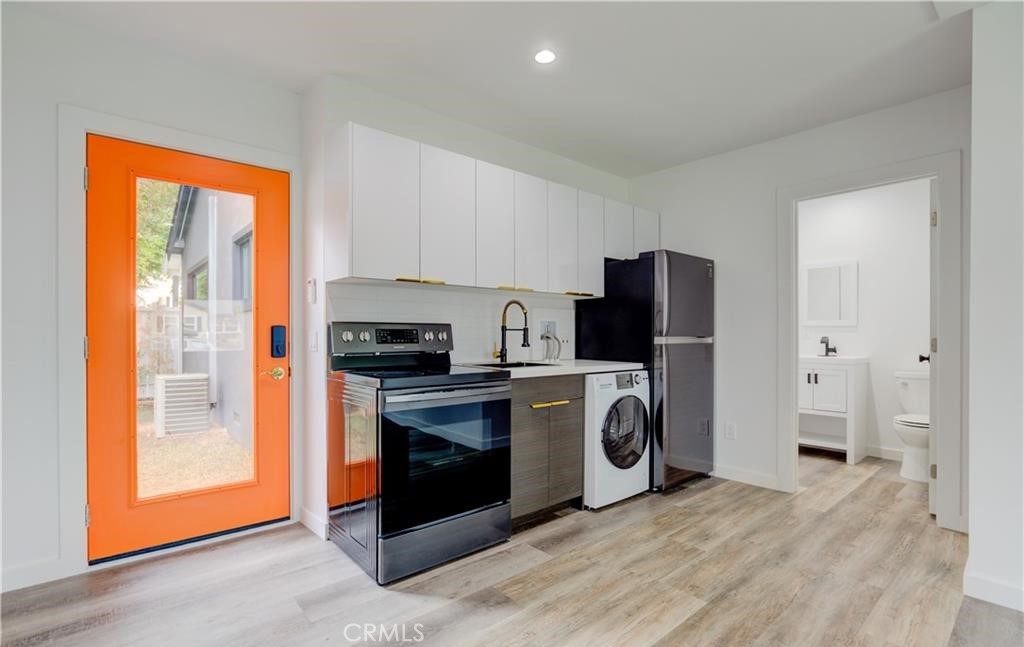 Winnetka Condo: 20650 Cantlay Street