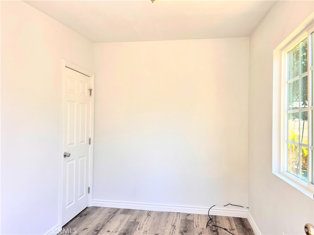 Winnetka Condo: 20009 Arminta Street