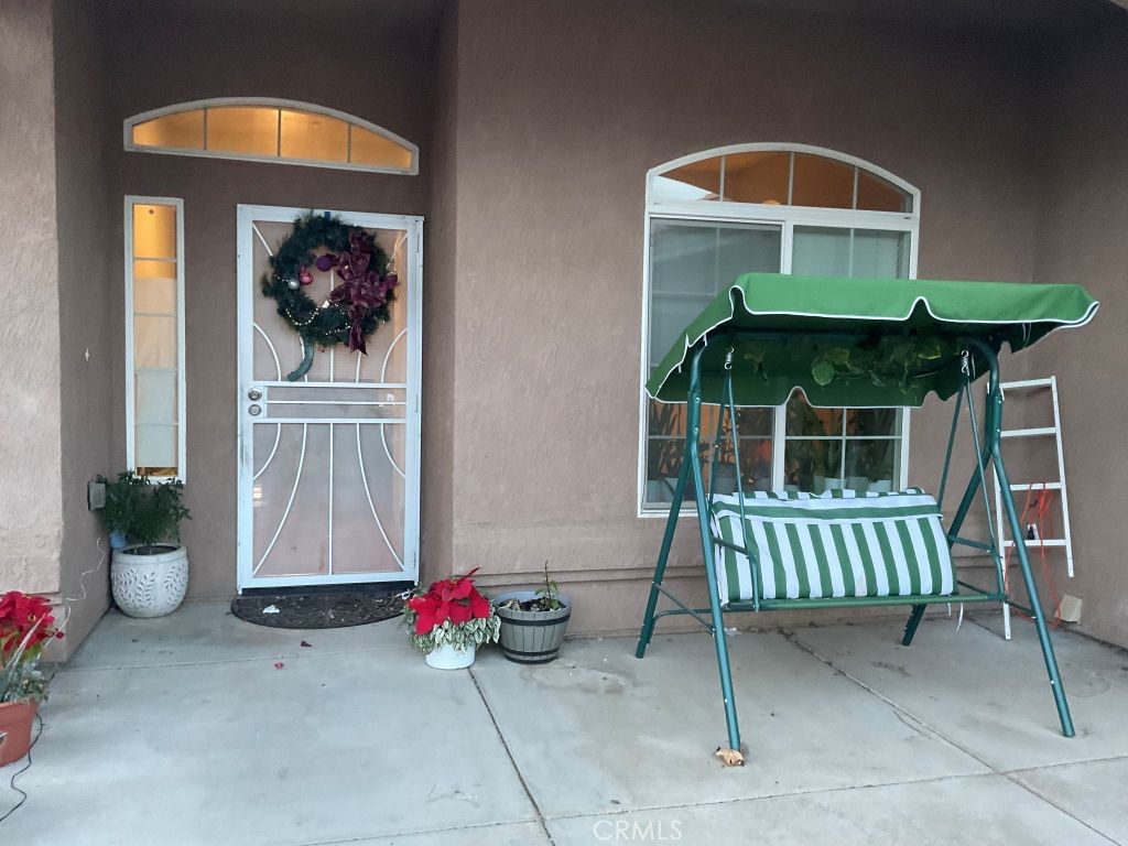 Hesperia Condo: 11546 Hickory Avenue