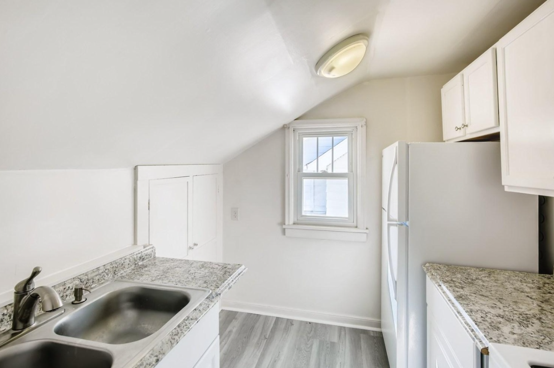 So Saint Paul Condo: 234 5th Ave N