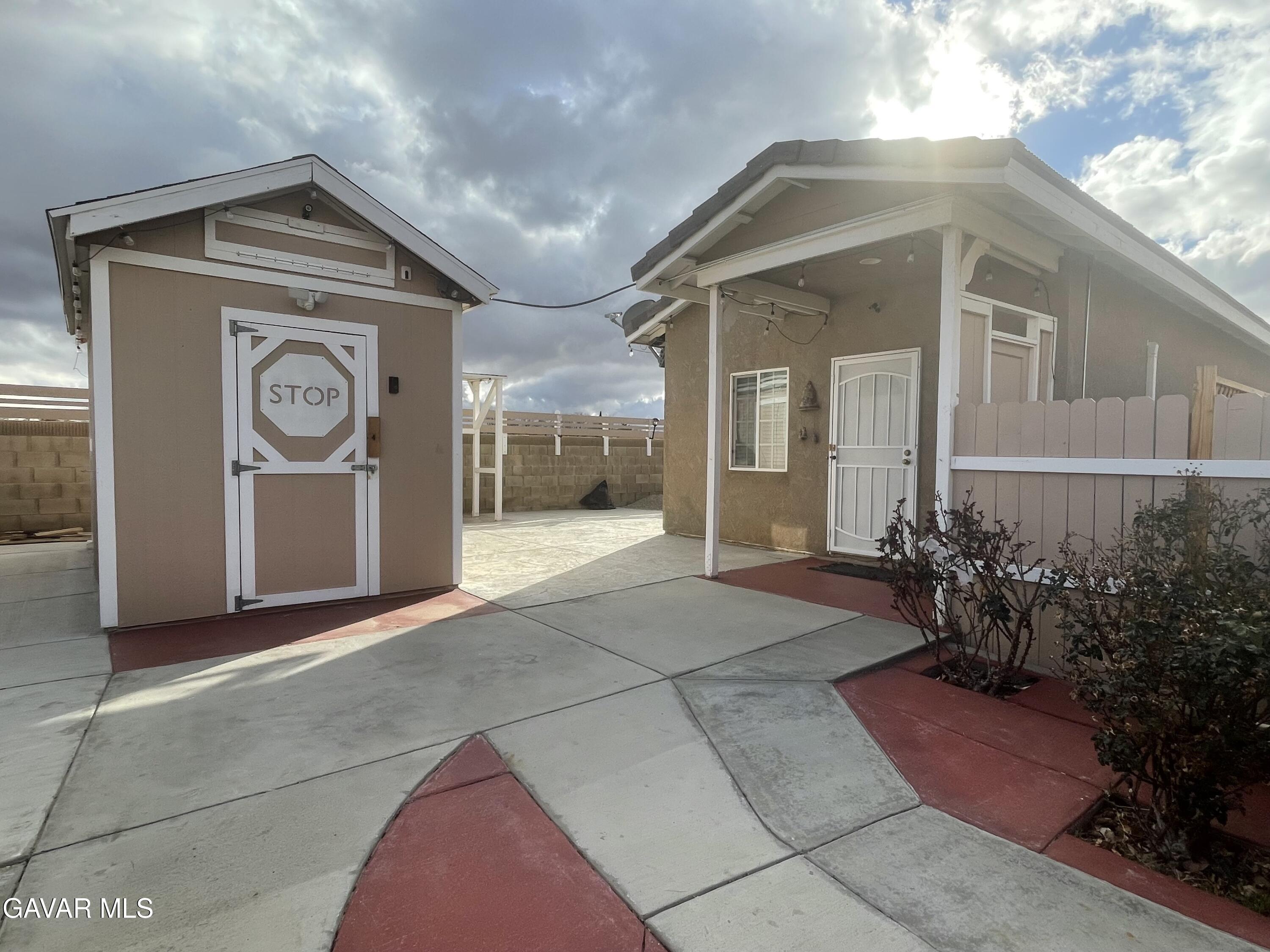 Lancaster Condo: 722 East Ave J6