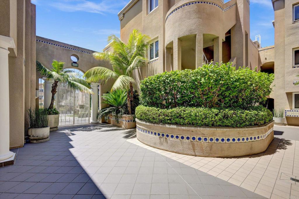 San Diego Condo: 4018 Nobel Drive