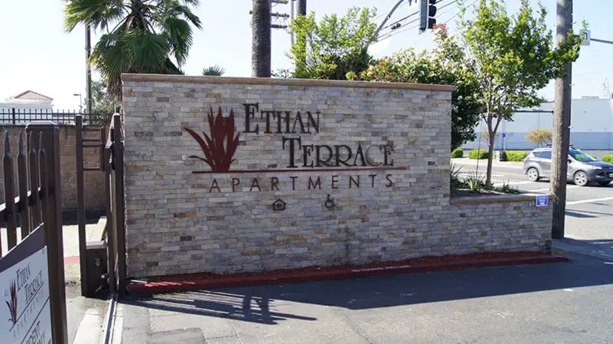 Sacramento Condo: 1824 Ethan Way