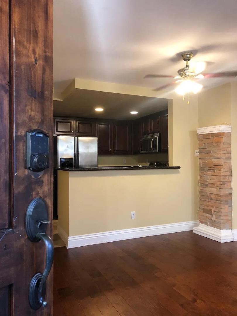 San Diego Condo: 3937 Nobel Drive