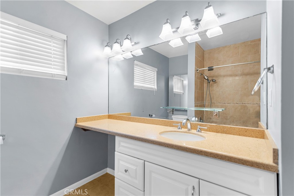 Monrovia Condo: 117 South Ivy Avenue