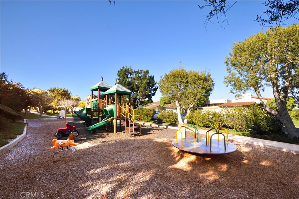 Rolling Hills Estates Condo: 111 Cottonwood Circle