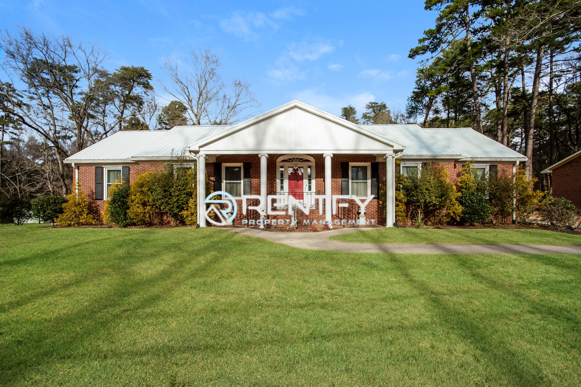 Salisbury House: 606 Millford Hills Rd