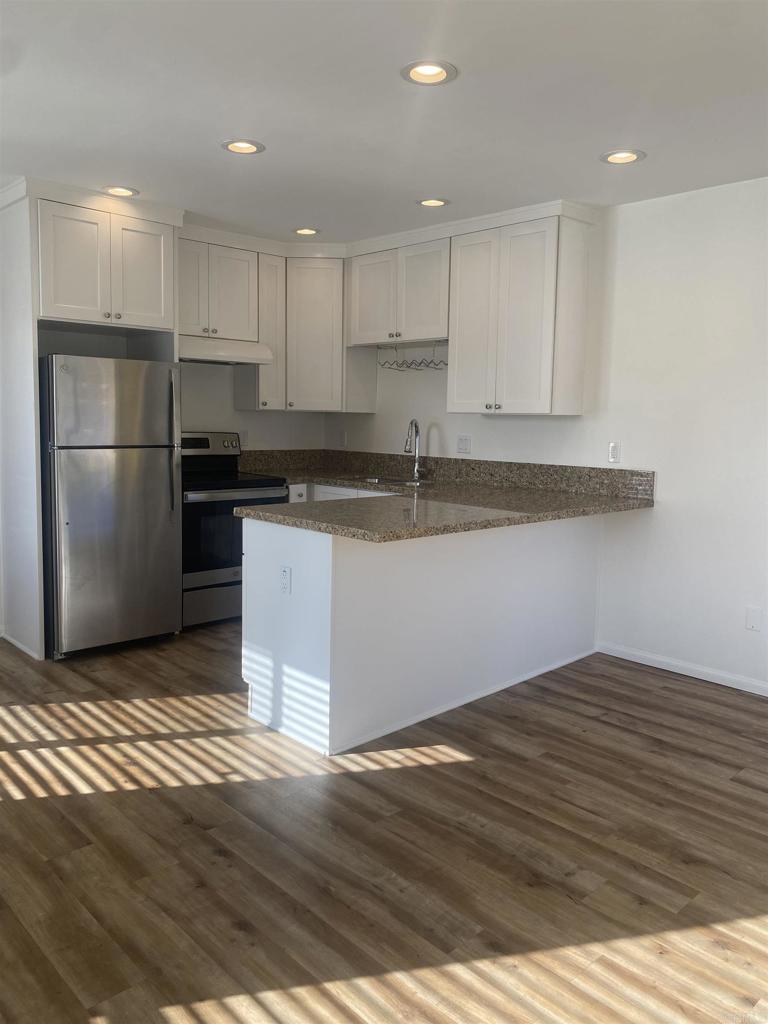 Solana Beach Condo: 721 South Cedros Avenue