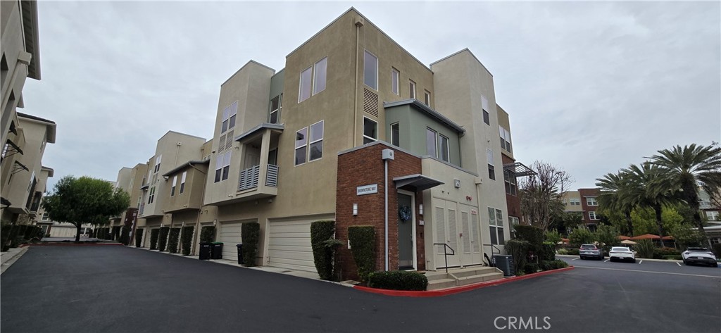 Aliso Viejo Condo: 31 Brownstone Way