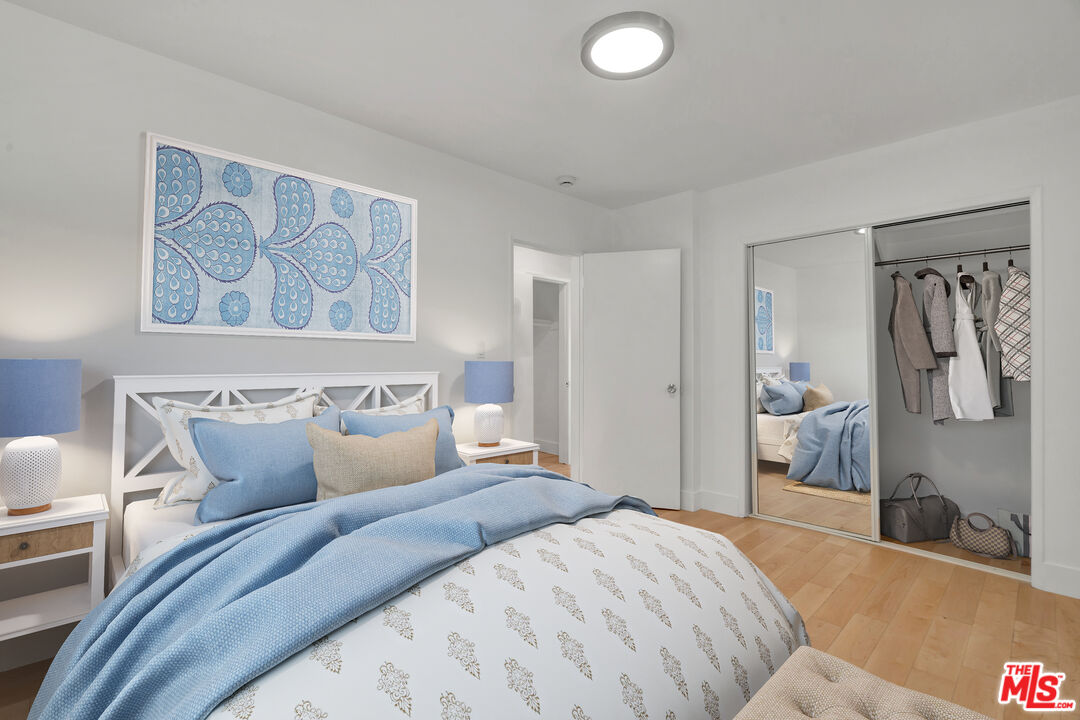 Venice Condo: 119 Paloma Avenue