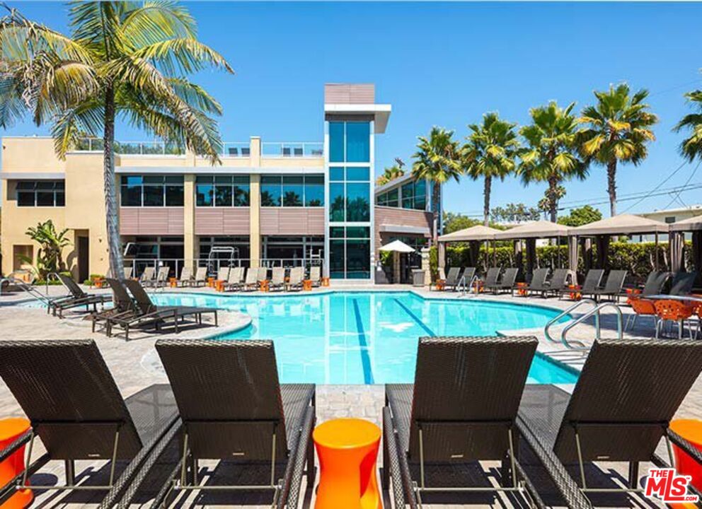 Venice Condo: 1033 Doreen Place