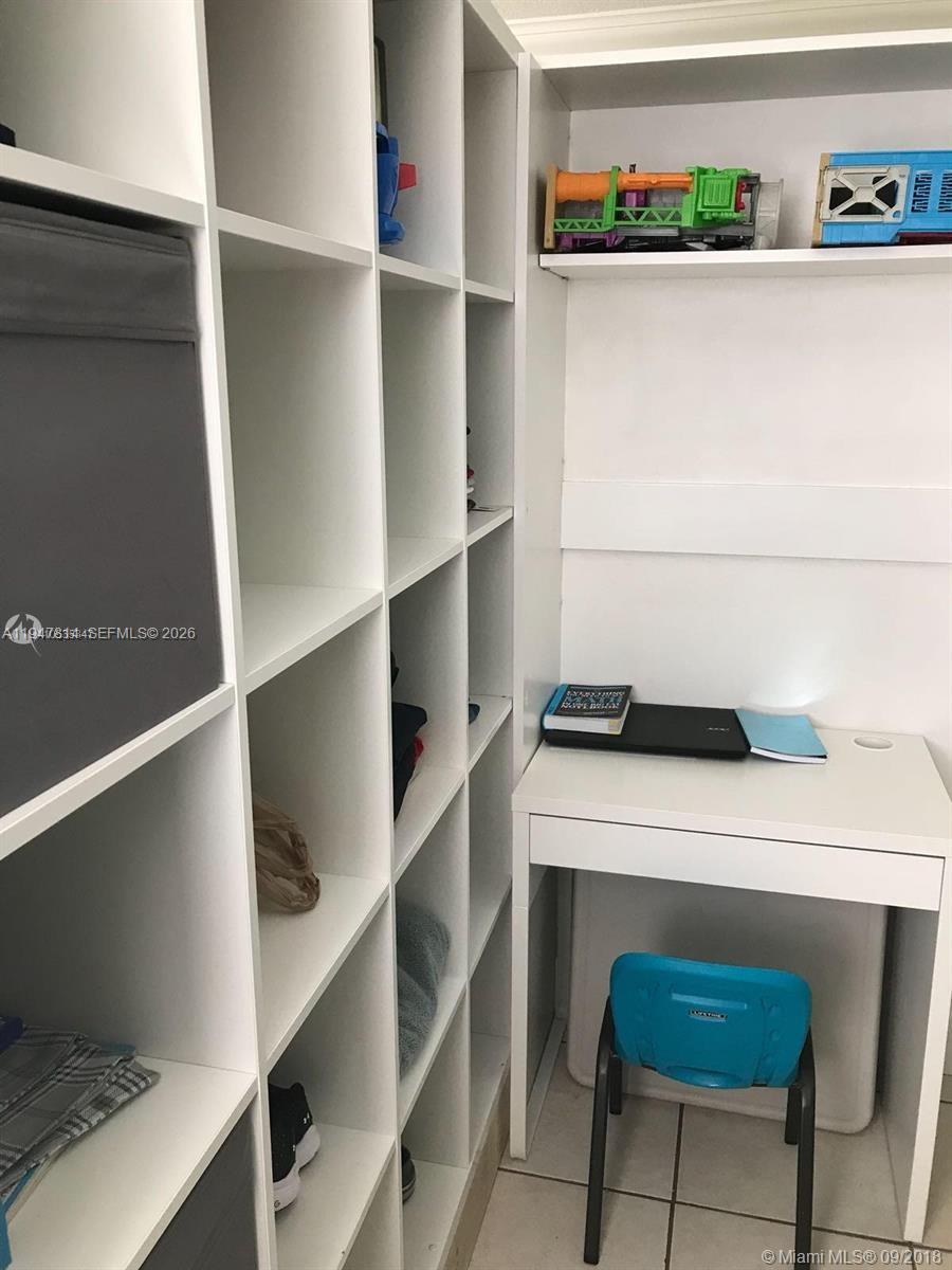 Dania Beach Condo: 3265 Griffin Road