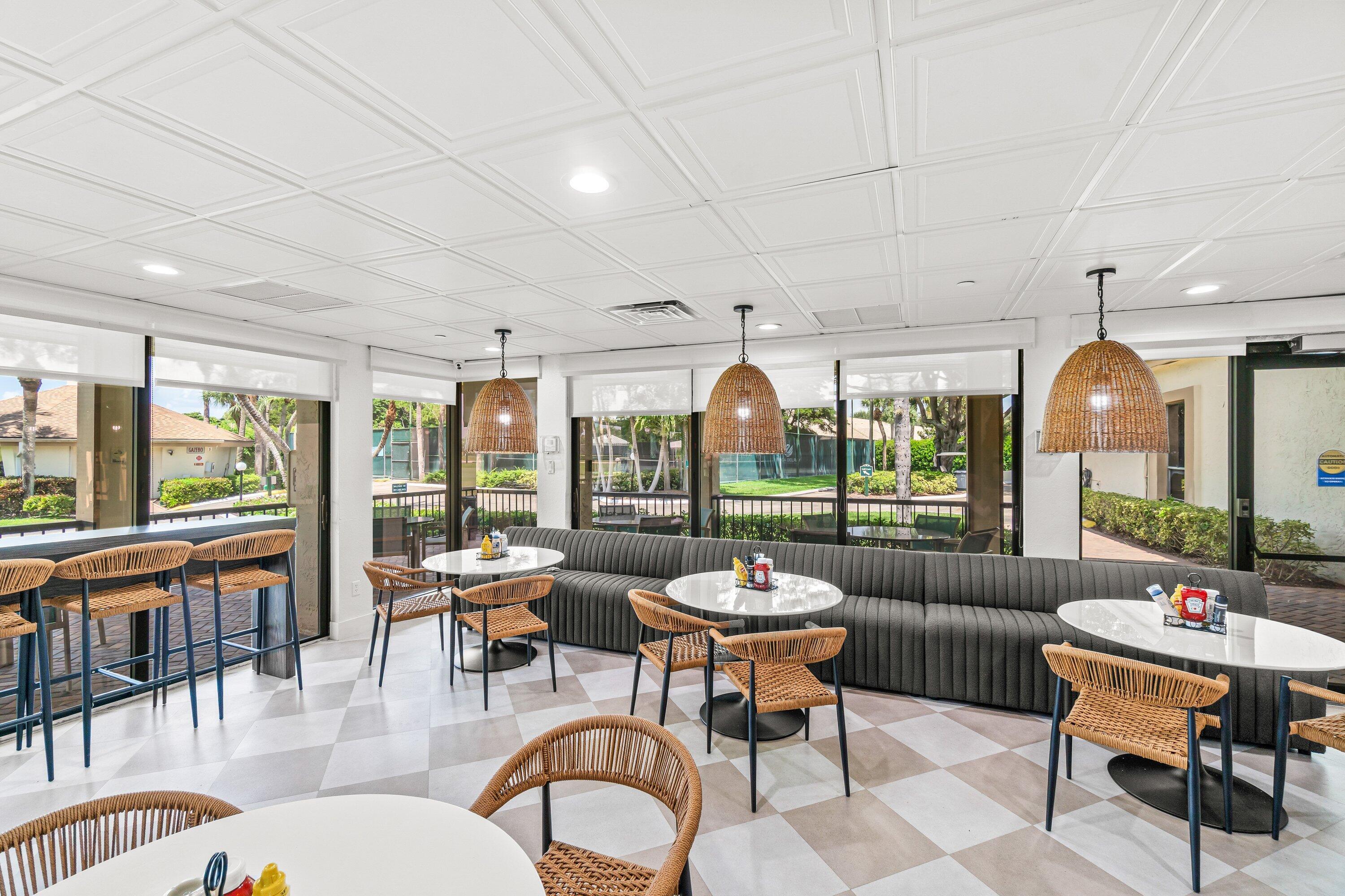 Delray Beach Condo: 5188 Oakhill Lane