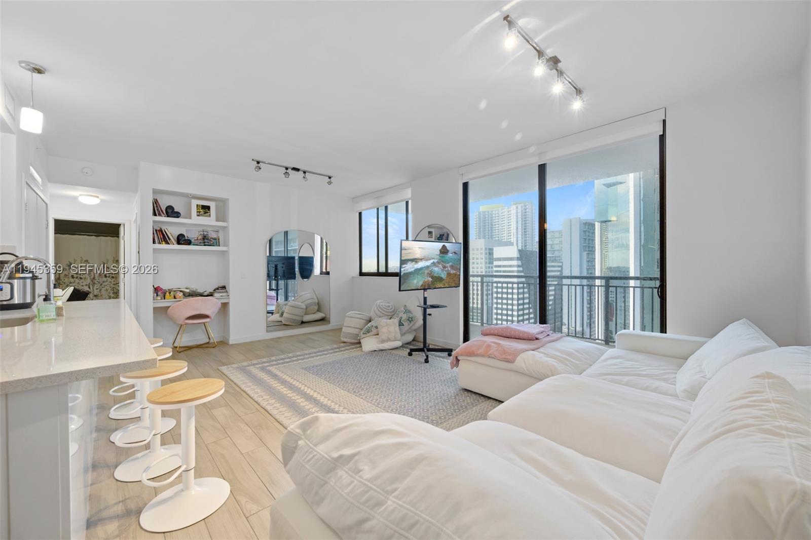 Miami Condo: 999 Southwest 1st Avenue