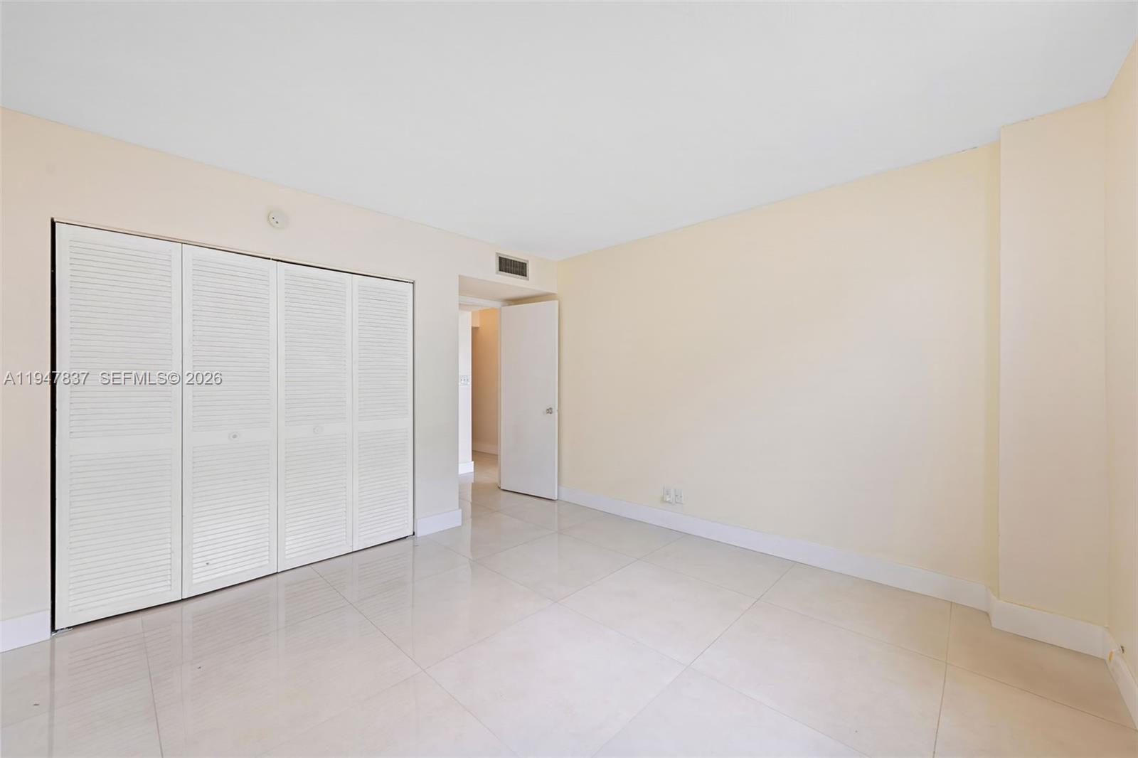 Hallandale Beach Condo: 430 Golden Isles Drive