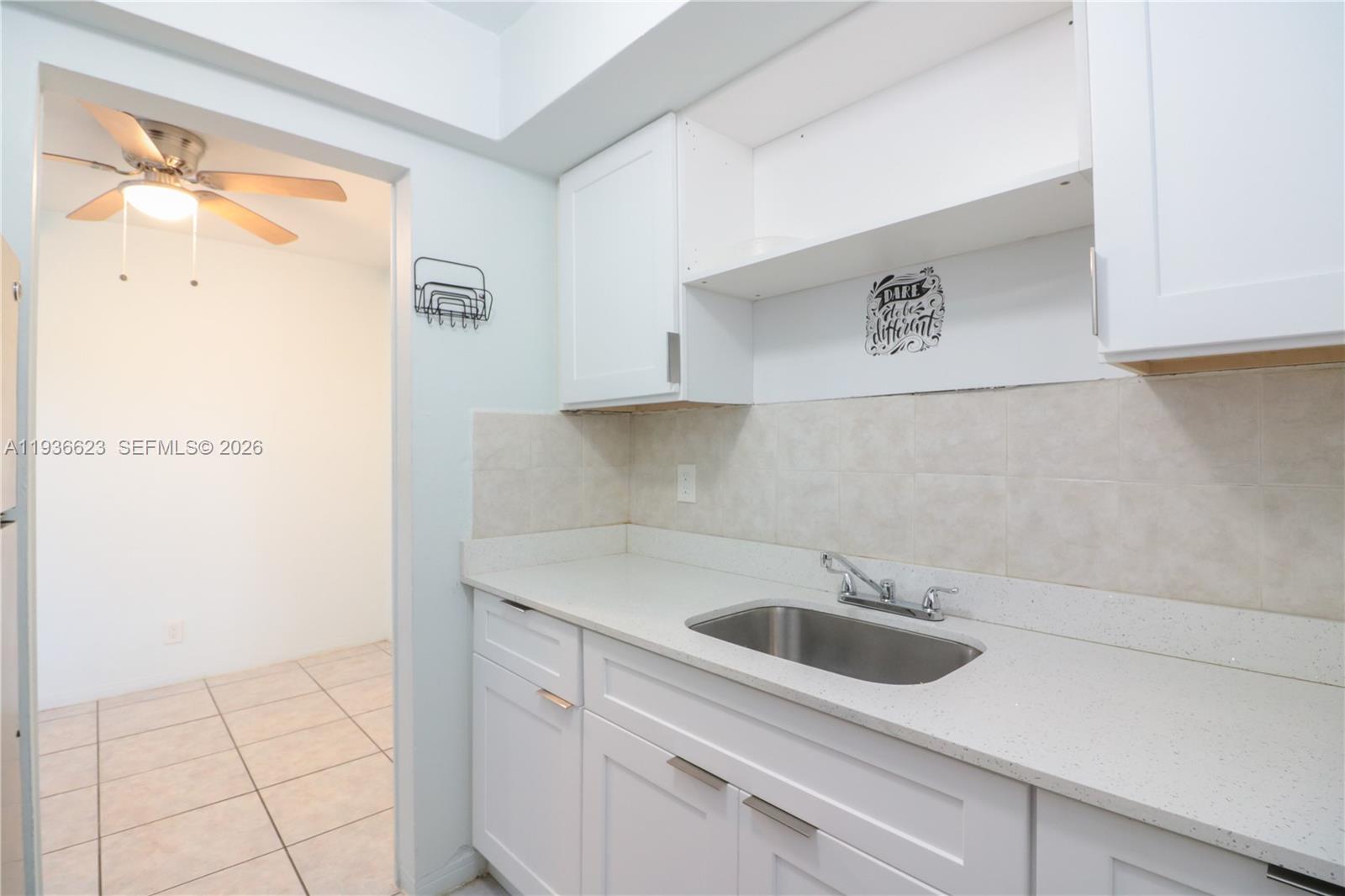 Hallandale Beach Condo: 712 Northeast 8th Street