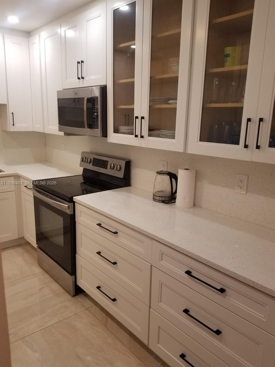 Hallandale Beach Condo: 2500 Parkview Drive