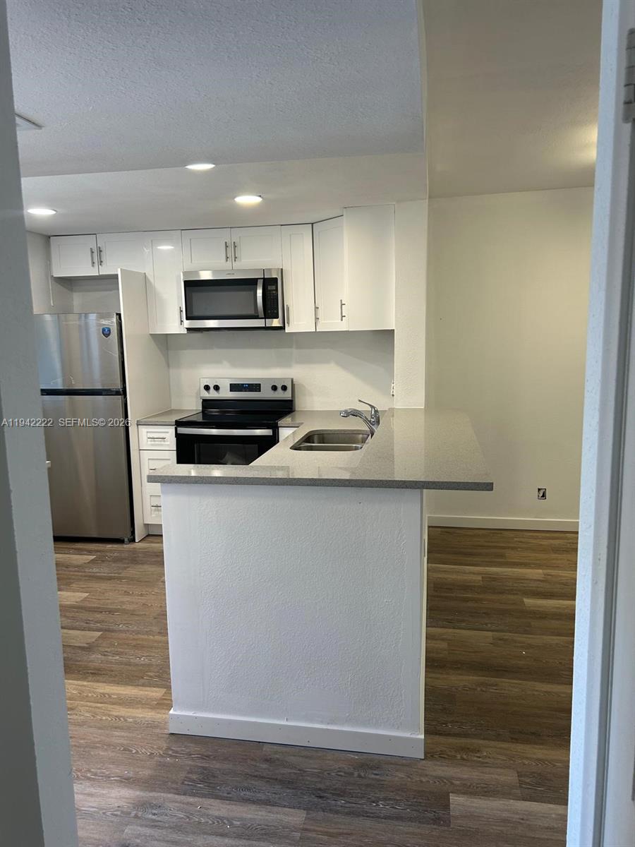 Hallandale Beach Condo: 500 Northeast 12th Avenue