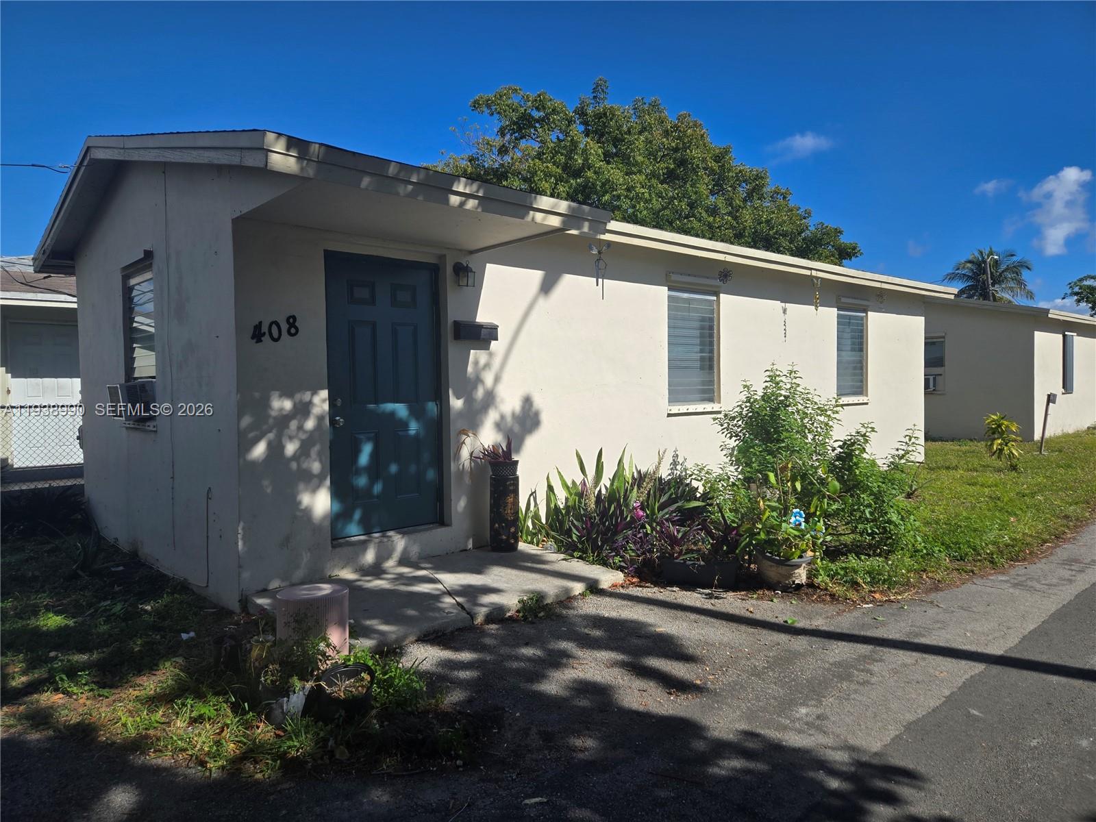 Hallandale Beach Condo: 408 Northwest 8th Street