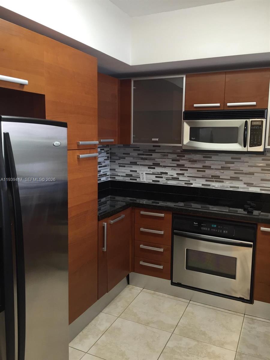 Coral Gables Condo: 2030 Douglas Road