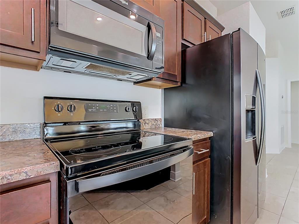 Davenport Condo: 465 Buchannan Drive