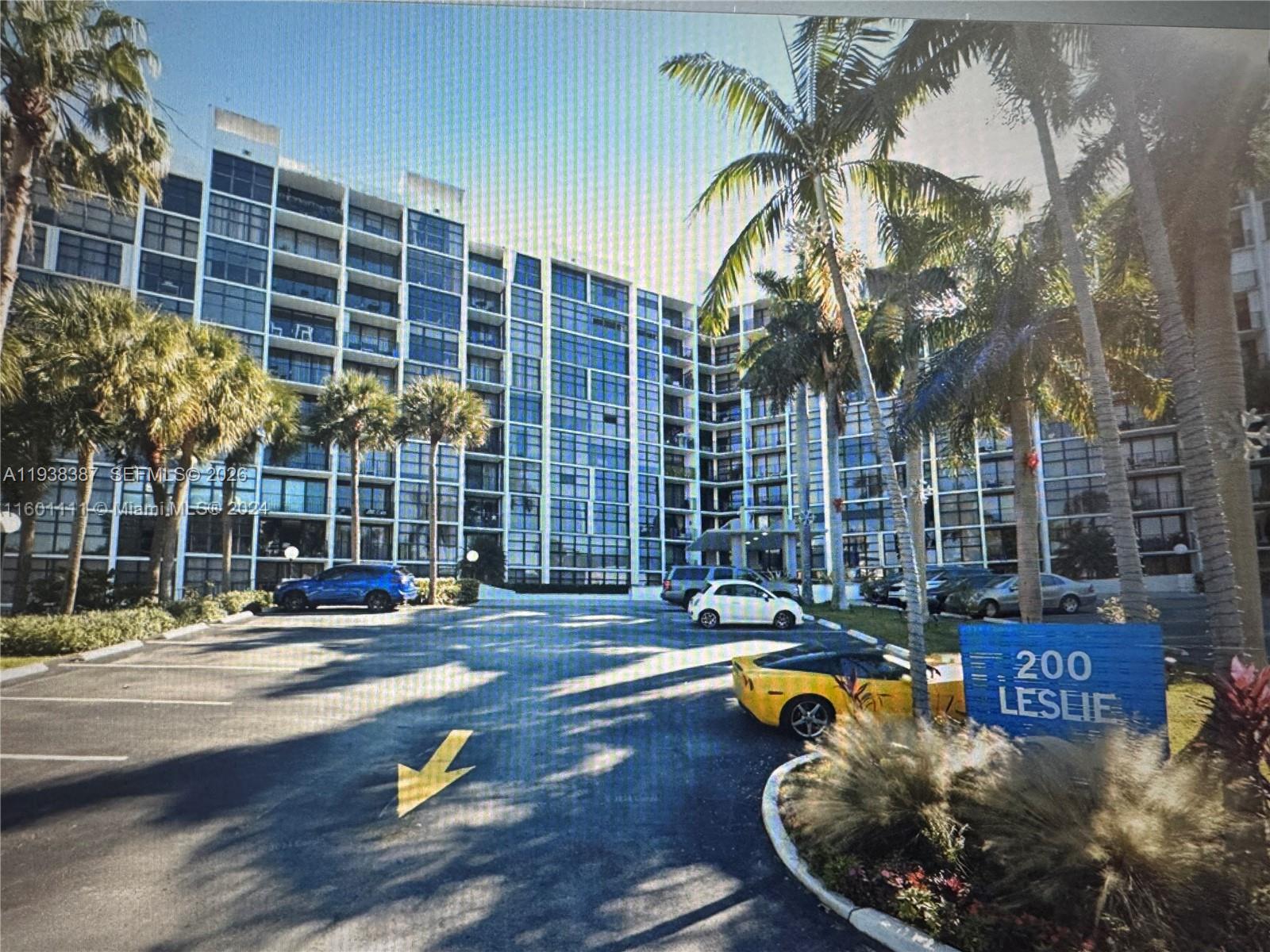 Hallandale Beach Condo: 200 Leslie Drive