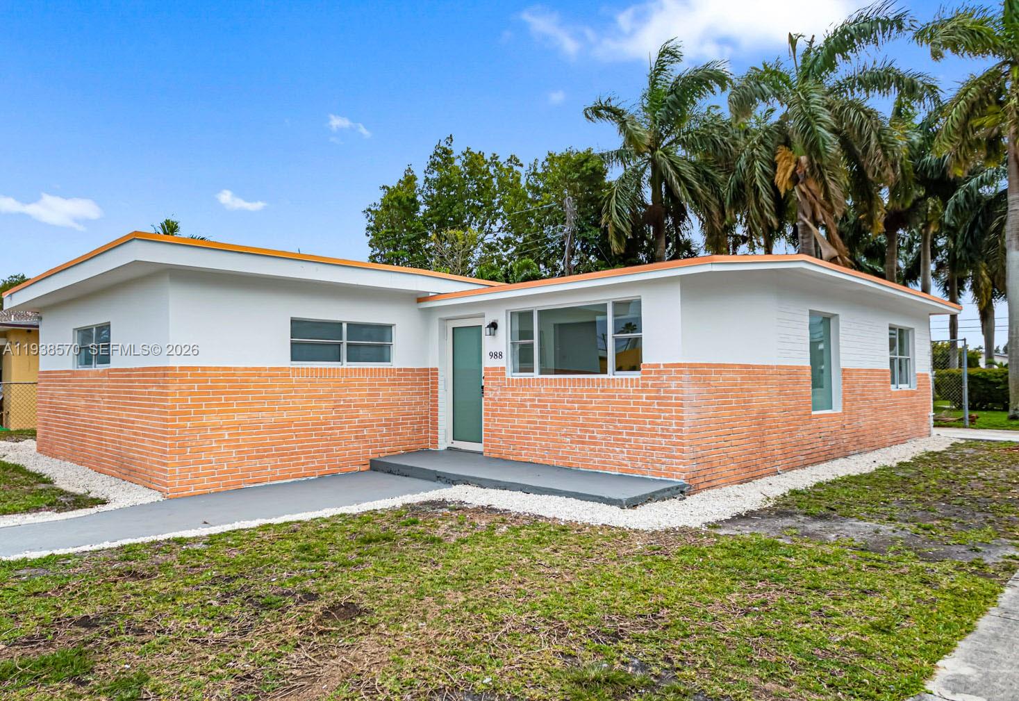 Hallandale Beach Condo: 988 Northwest 10th Street